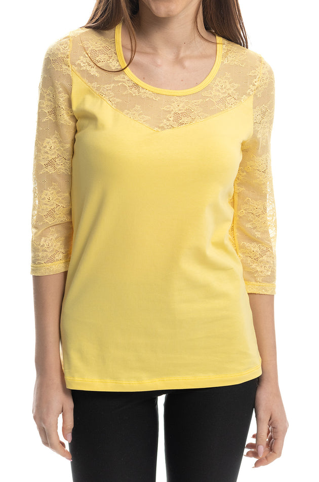 Жълта памучна блуза с дантелени ръкави и деколте 5422