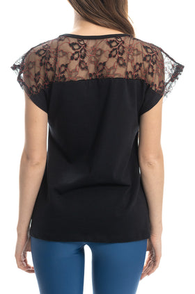 Черна памучна блуза с паднал ръкав и черно-червена дантела 5298