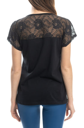 Черна памучна блуза с паднал ръкав и дантела 5298