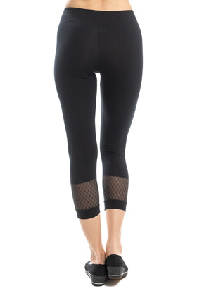 Черен памучен клин с триъгълни платки, маншети от фигурален тюл и дължина 7/8 34210