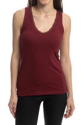 Памучен потник, цвят бордо, обточен с дантела 6550