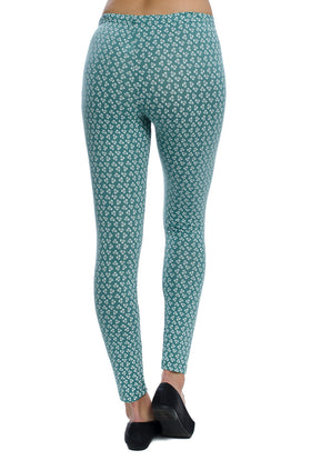 Памучен клин с щампа "Зелено на бели цветчета" 3423