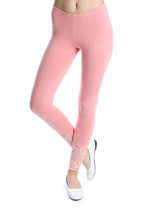 Памучен клин, цвят пудра с дантела 3422