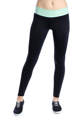 Черен микрофибърен клин с резедав колан 3441