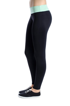 Черен микрофибърен клин с резедав колан 3441